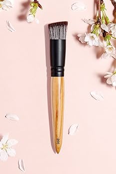 Amazon.co.jp: SAKURA FUDE サクラフデ 205 ファンデーション
